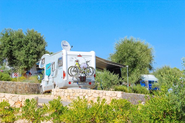 Quels sont les campings ouverts à l'année autour de Lyon ?